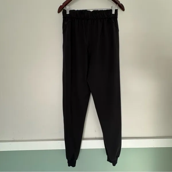 Lululemon Keep Moving Jogger black size 6 - Image 4