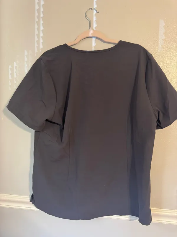 FIGS Scrubs Set - Image 2