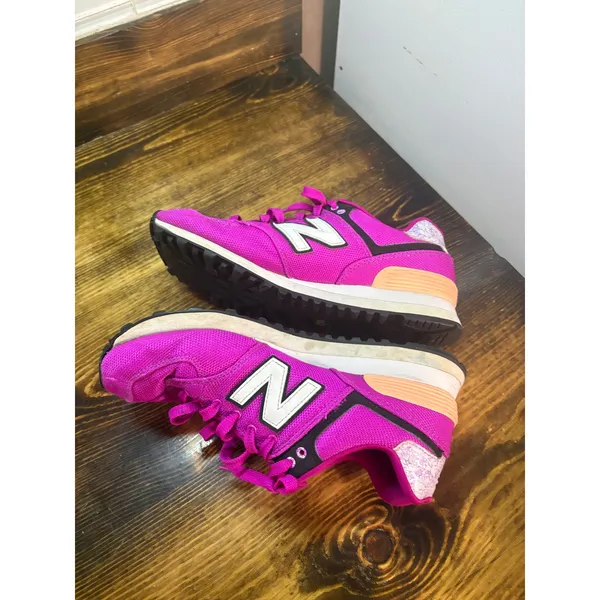 New Balance 574‎ Purple Sneakers Size 8.5 - Image 10