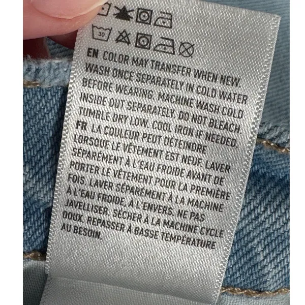 American Eagle Super High-Rise Straight Jeans Light Wash Sz 6 Short Raw Hem - Image 6
