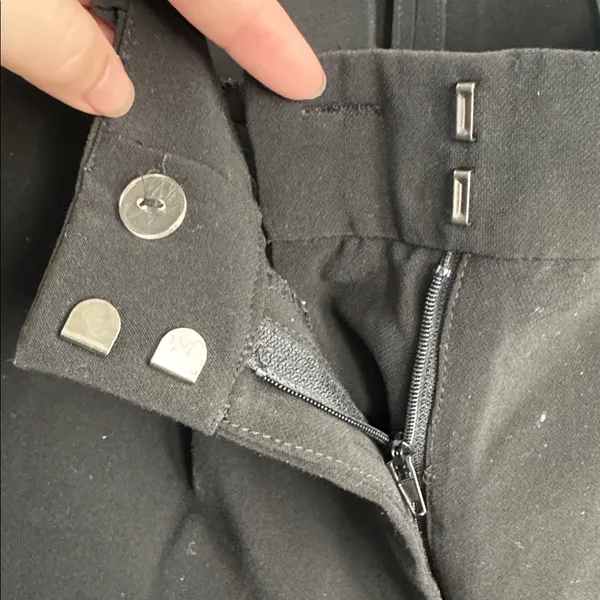 H&M Women's Classic Black Trousers Size 6 - Image 5