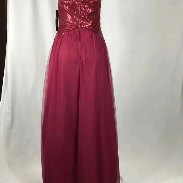 Trixxi Size 11 Burgundy Strapless Sequence Evening Gown. New With Tags. - Image 7