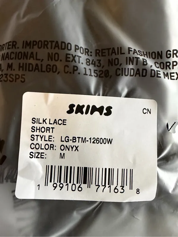 SKIMS Silk Lace Black Onyx Cami & Short Set Size Medium - Image 12