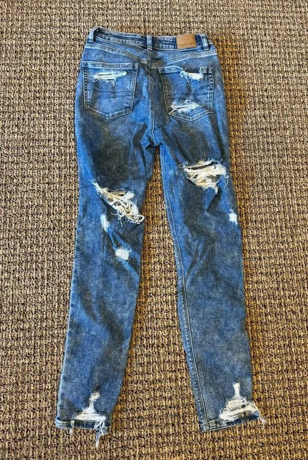 American Eagle jeans - Image 2