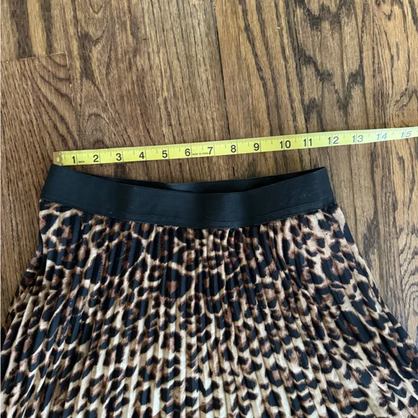 Kassually 28 Medium High Waisted Midi Skirt Pleated Cheetah Print Leopard Animal - Image 3