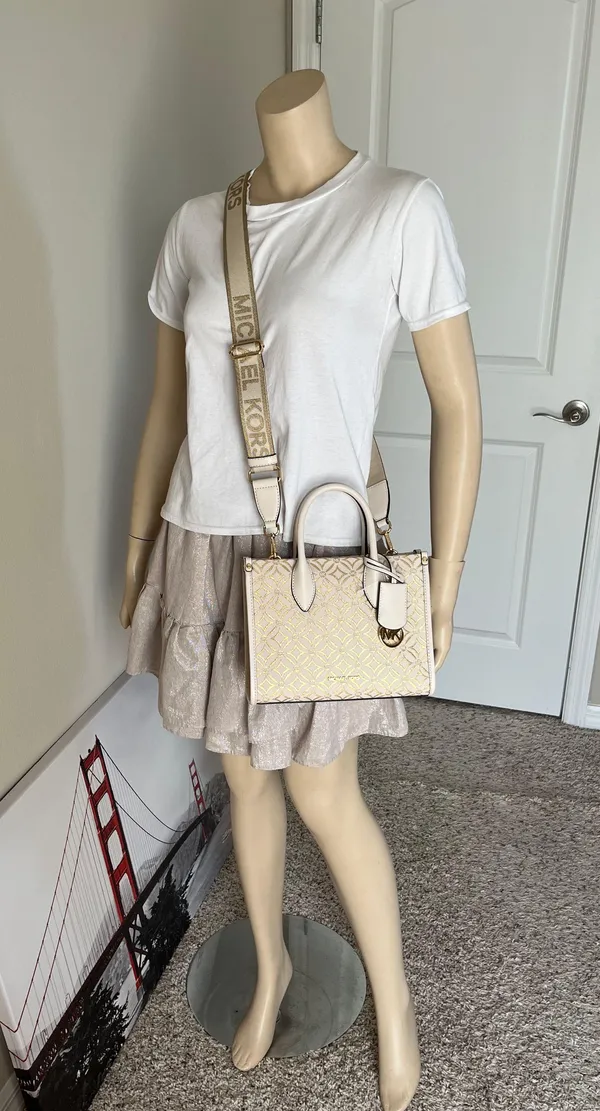 Michael Kors Purse - Image 8