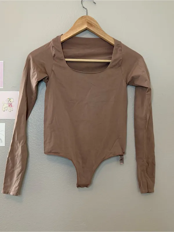 SKIMS Essential Long Sleeve Scoop Neck Bodysuit brown nude women one piece shapewear - Image 2