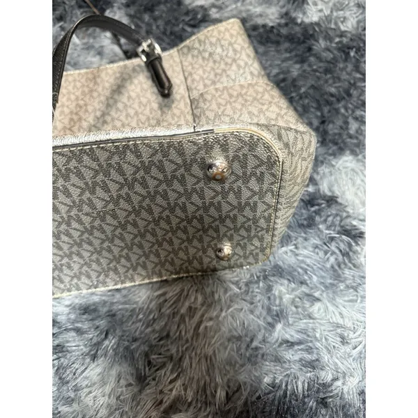 Michael Kors handbag purse Black & Silver shoulder bag flaws pictured - Image 7