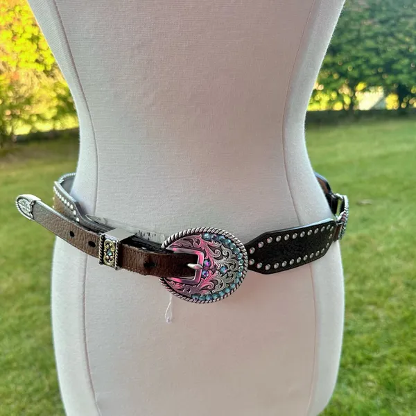 Ariat Women’s Handcrafted Brown Leather Belt Limited Edition Rhinestone Buckle - Image 2