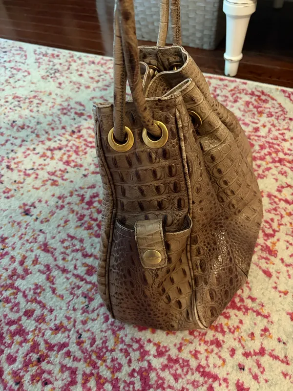 Brahmin Croc Leather Embossed Vintage Handbag - Image 7