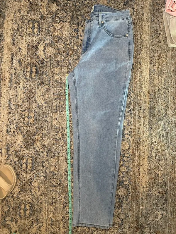 Seven7 Women's Size 8 Light Wash Straight Leg Jeans - Image 4