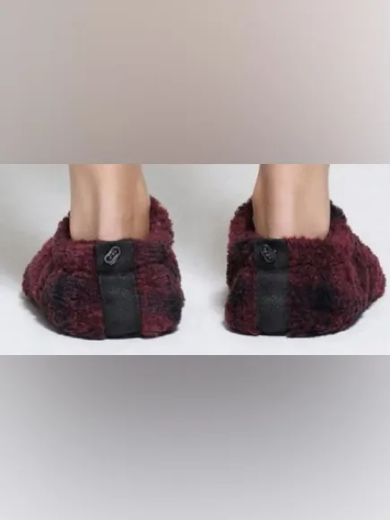 SKIMS Burgundy and Black Plaid Plush Slip-On Slippers - Image 2