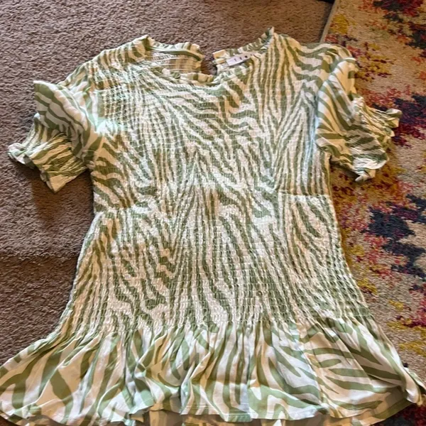 Thml small green and white blouse - Image 3