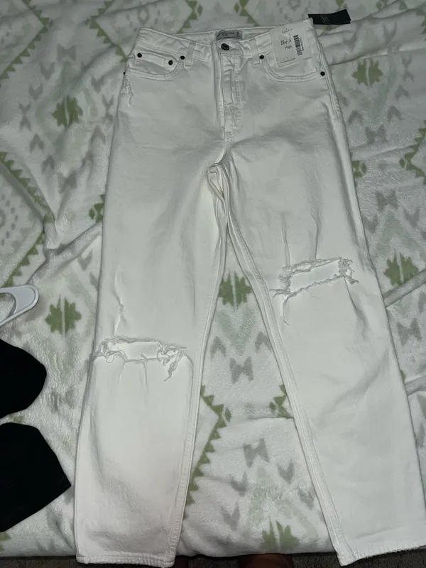 American Eagle Jeans - Image 2