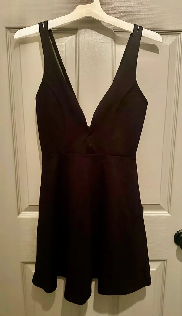 Lulus NWT Homecoming Hoco Dress - Image 2