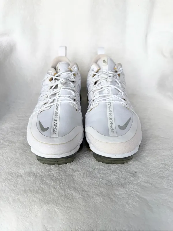 Nike Air Vapormax Run Utility White Silver Shoes AQ8811-100 Women's Size 8 - Image 4