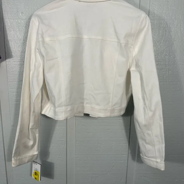 DKNY Women's Denim Cropped Button Up Jacket Size Small NWT - Image 8