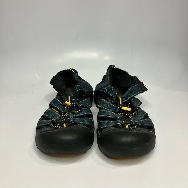Keen‎ sandals kids size 6 - Image 2