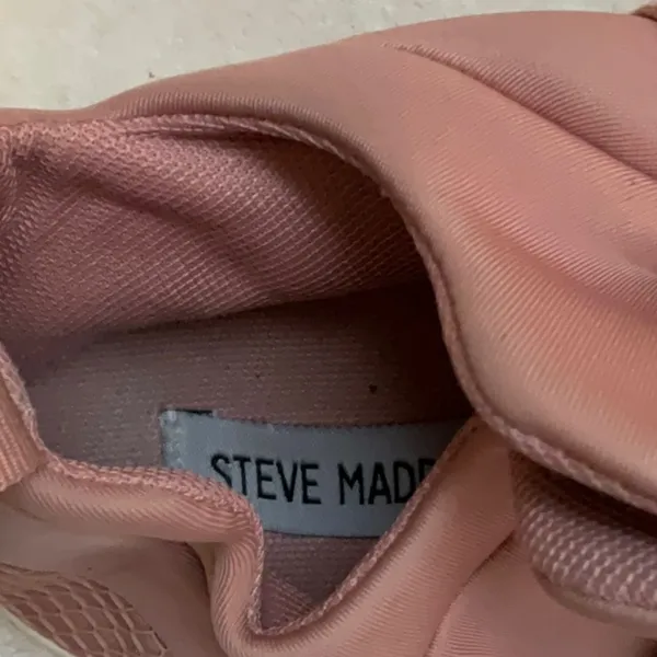 Steve Madden Pink Sneakers - Image 8