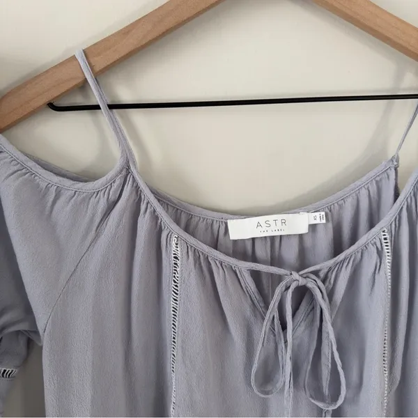 ASTR the Label cold shoulder peasant top Women's periwinkle Spaghetti Strap bow - Image 5