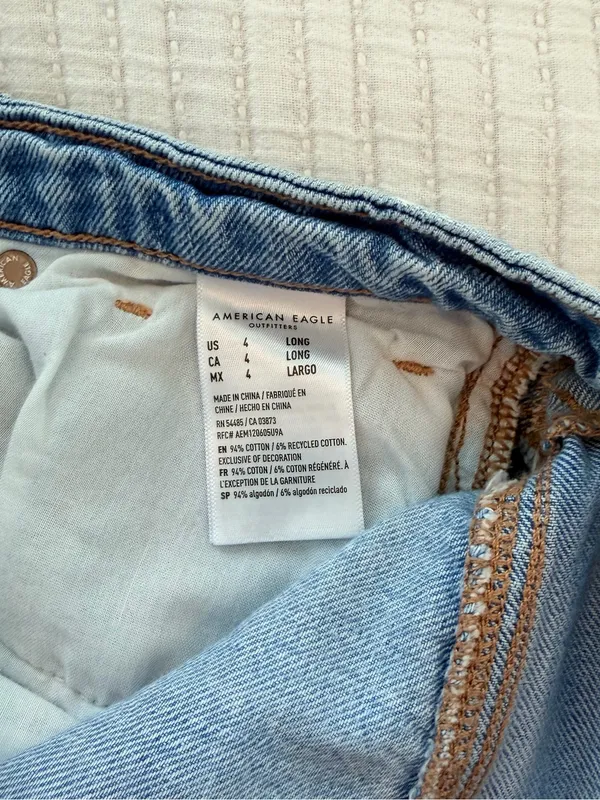 American Eagle Outfitters Women’s Mom Jeans Light Blue Straight Leg Jeans 4 Long - Image 9