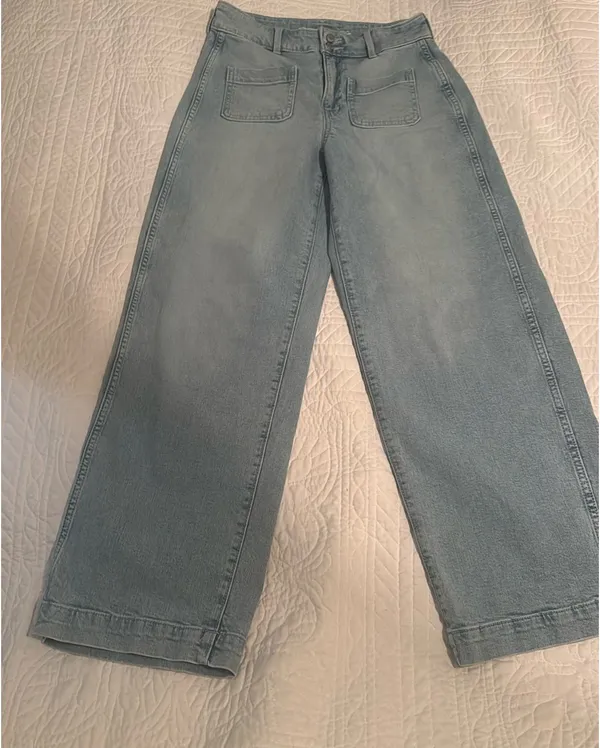 Old Navy Wide-Leg Jeans - Image 4