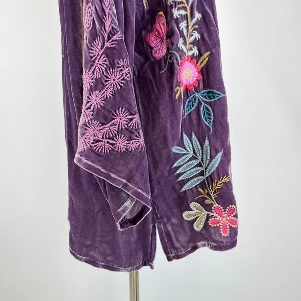 NWOT Johnny Was Silk Blend Velvet Floral Embroidered Tunic Blouse Purple Size XL - Image 7