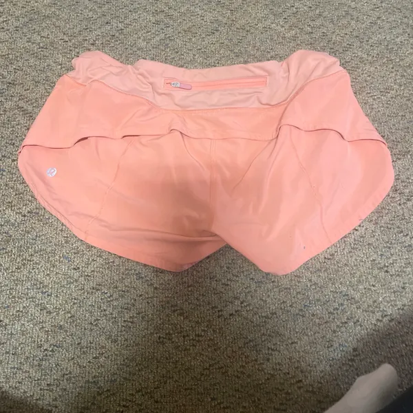 Lululemon Shorts 2.5" Speed Up Low-Rise - Image 2