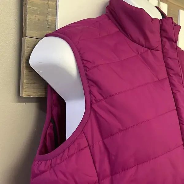 Land’s End Women’s Fuchsia Black Sleeveless Full Zip Puffer Nylon Vest-Small 6-8 - Image 7