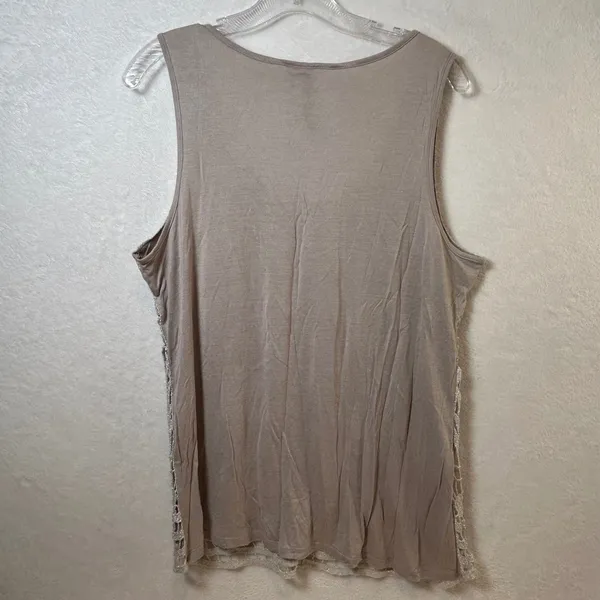 LC Lauren Conrad XL Taupe Silver Metallic Crochet Front Tank Top Scoop Neck - Image 2