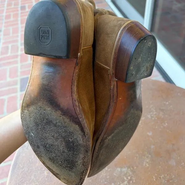 Men’s Dan post Brown leather cowboy boots with white embroidered designs sz 8.5 - have a stain on the right boot #western #cowboy - Image 8