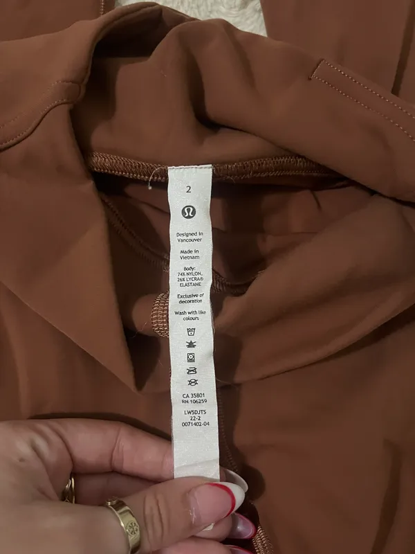Lululemon Leggings - Image 4