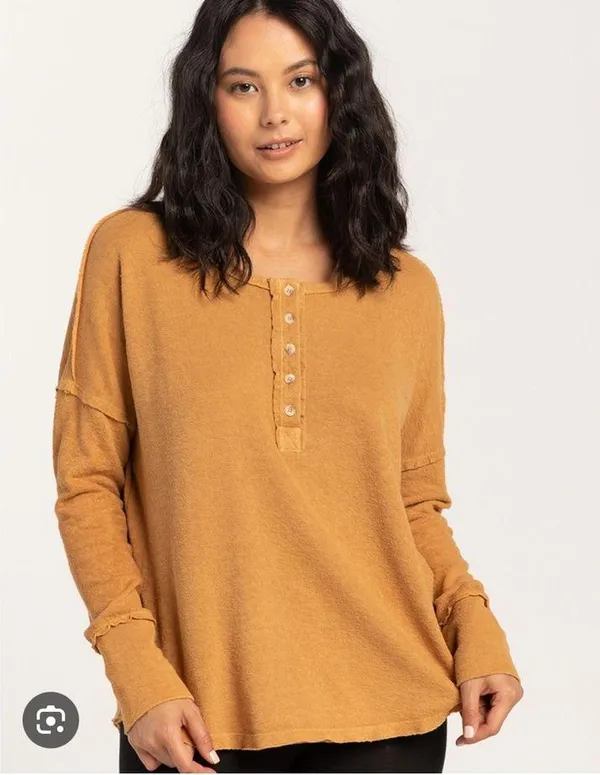 • Billabong • Women’s Anyday Henley Top Size Small - Image 5