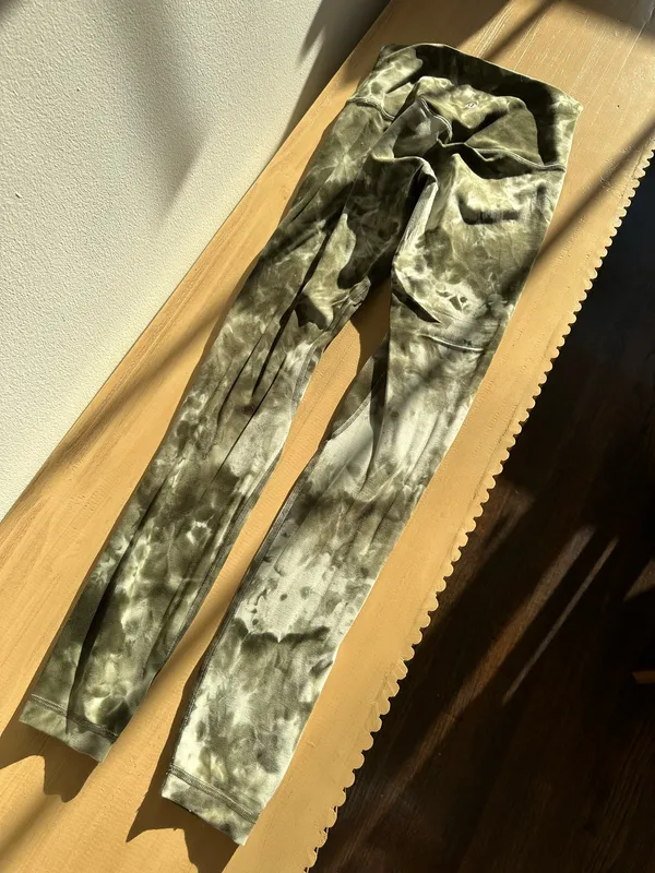 Lululemon Align High-Rise Pant 28" Diamond Dye Light Sage Medium Olive 4 - Image 3
