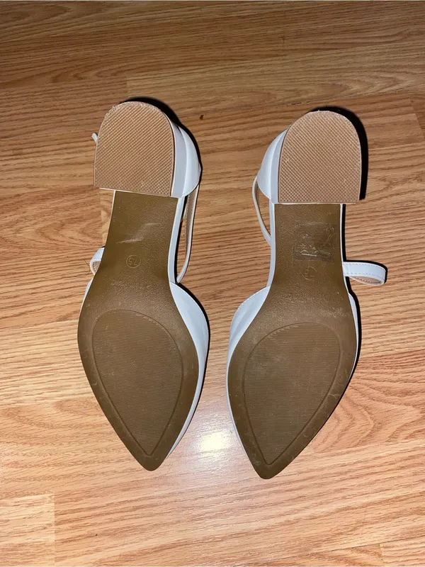 Women's White Pointed Ankle Strap Pumps - Image 4