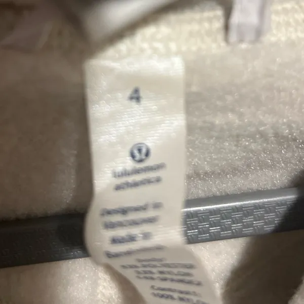 Lululemon Run‎ Bundle Up Zip Jacket Cream White Black Lace Retro Luxchange Y2K - Image 5