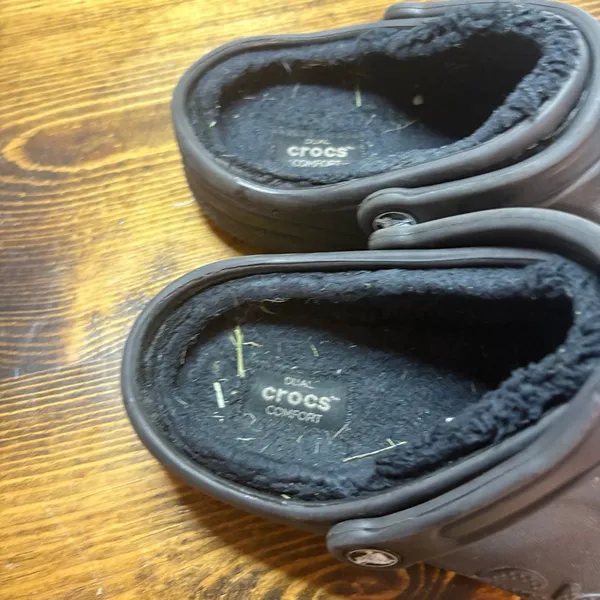 Crocs Black Fur Lined‎ Clogs Size Women 6 - Image 6