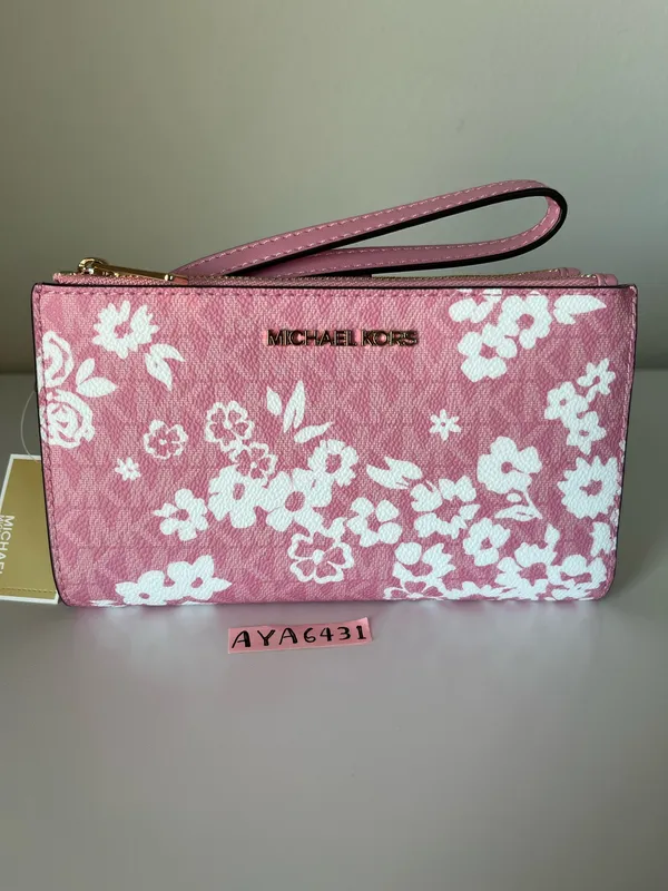 Michael Kors Wallet - Image 2
