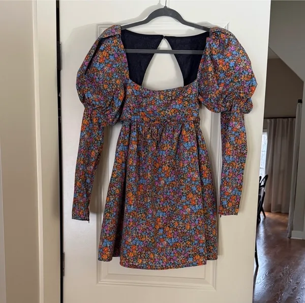 for love and lemons brittany puff sleeve floral dress - Image 3
