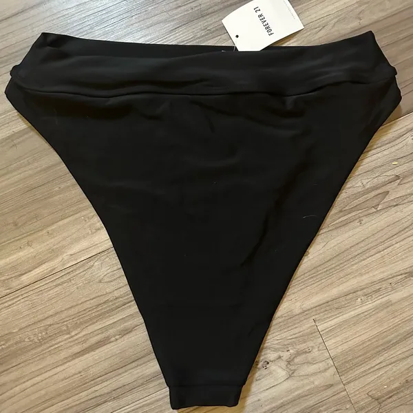 Women’s swim bottoms - Image 4