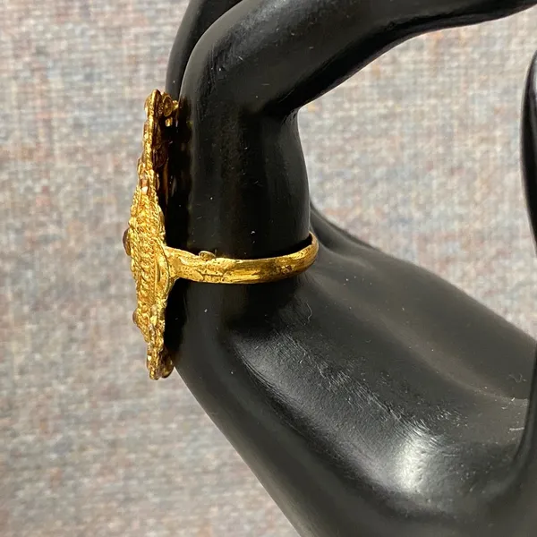 Vintage Ornate Wide Gold Tone Filigree Statement Ring Red Gemstone Adjustable - Image 4