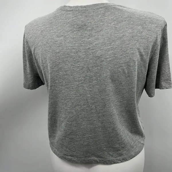H & M gray cropped textured large short sleeve shirt - Image 4