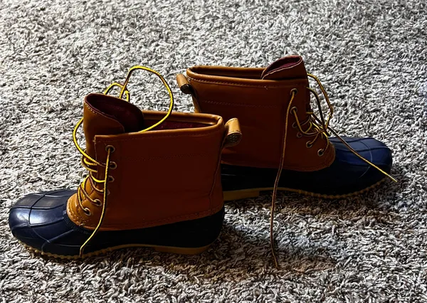 Women’s blue duck rubber boots. Size 7/8 - Image 2
