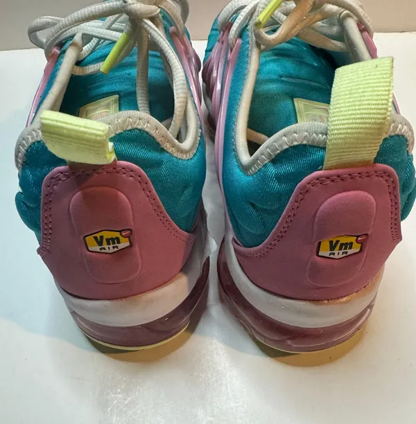Vapormax Plus Easter Size 8.5 - Image 3