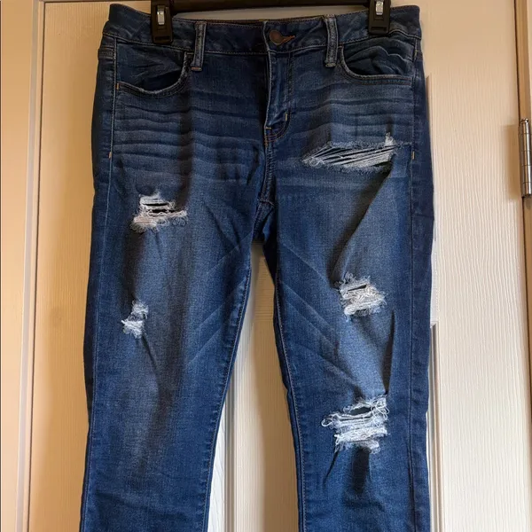 American Eagle | Basic Distressed “Jegging” Jeans Size 10 Short - Image 2