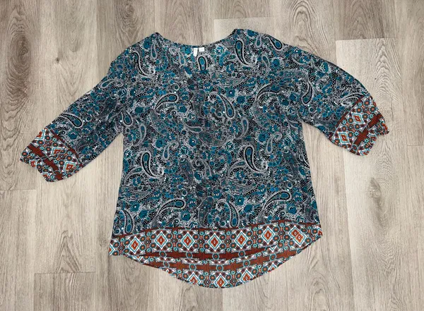 Catos Women's Slit Sleeve Paisley Blouse Size Large Back Teal - Image 3