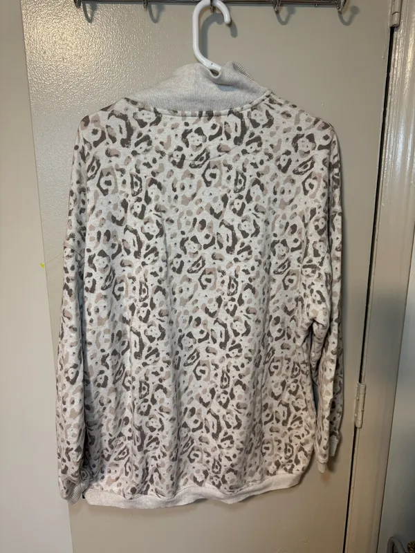 Aerie Cream Leopard Tan Cream Pull Over 1/4 Zip Sweatshirt Oversized-Medium - Image 3