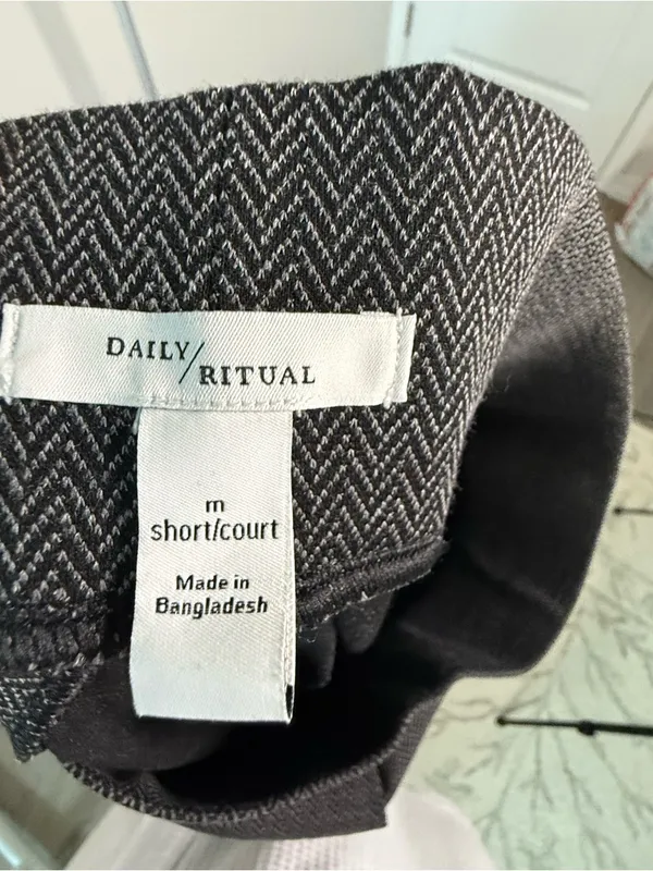 Daily Ritual Women’s Herringbone Leggings Medium Short Gray Pull-On Stretch - Image 5