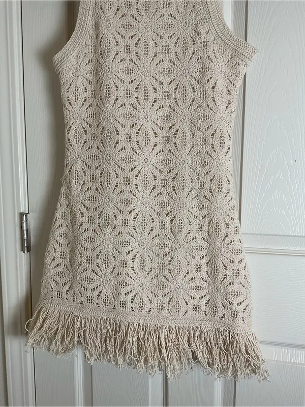 Zara Cream Crochet Knit Fringe Hem Mini Dress Size Small S NWT - Image 3
