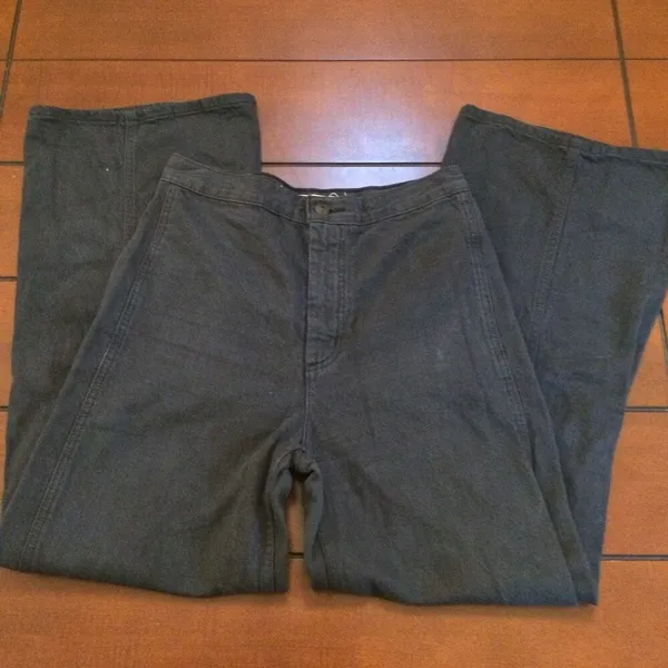 Levi’s rib cage wide leg 28 black jeans - Image 2